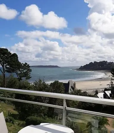 Studio Guirec Studio Vue Magnifique Sur La Apartment Perros-Guirec